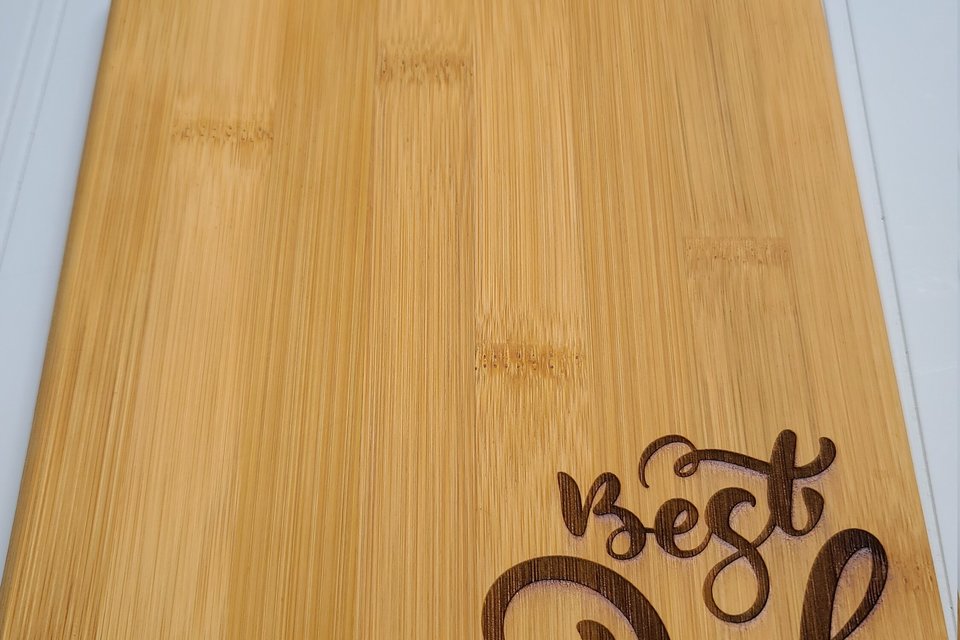 World's Best Dad Cutting Board | 11.5x8.75, Bamboo, PlaqueMaker